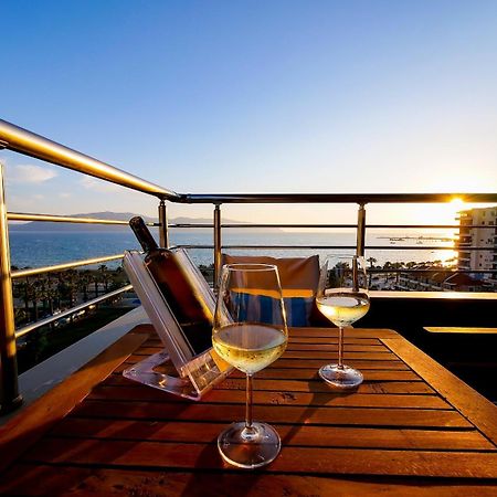 Sea Side Apartment Vlorë Esterno foto