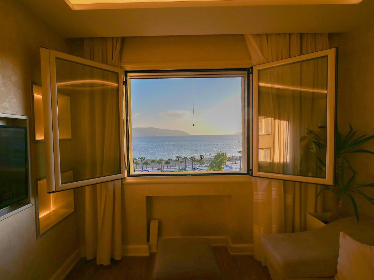 Sea Side Apartment Vlorë Esterno foto